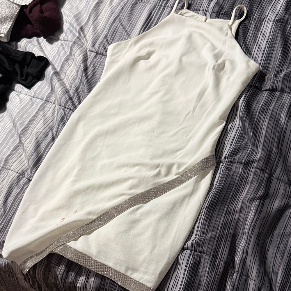 BCX White Sleeveless Chemise with Silver Accents